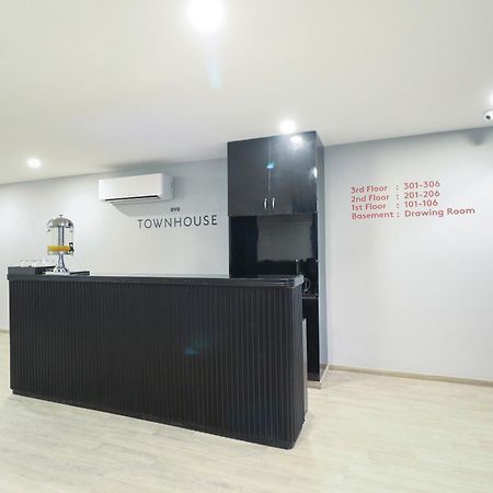 Hotel Townhouse Noida Sector 71 Near Iskcon Temple Noida Indirapuram Exterior foto