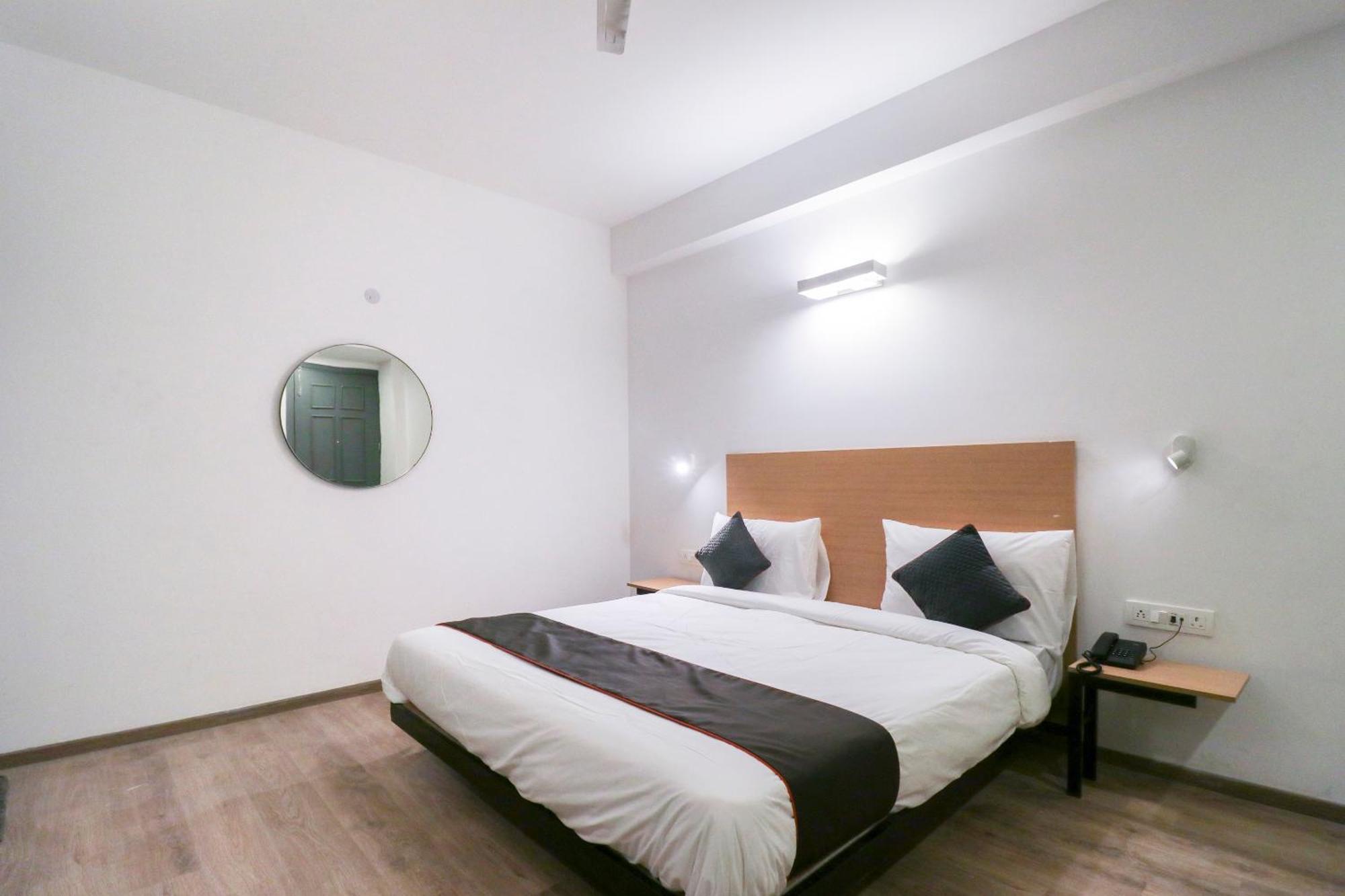 Hotel Townhouse Noida Sector 71 Near Iskcon Temple Noida Indirapuram Exterior foto