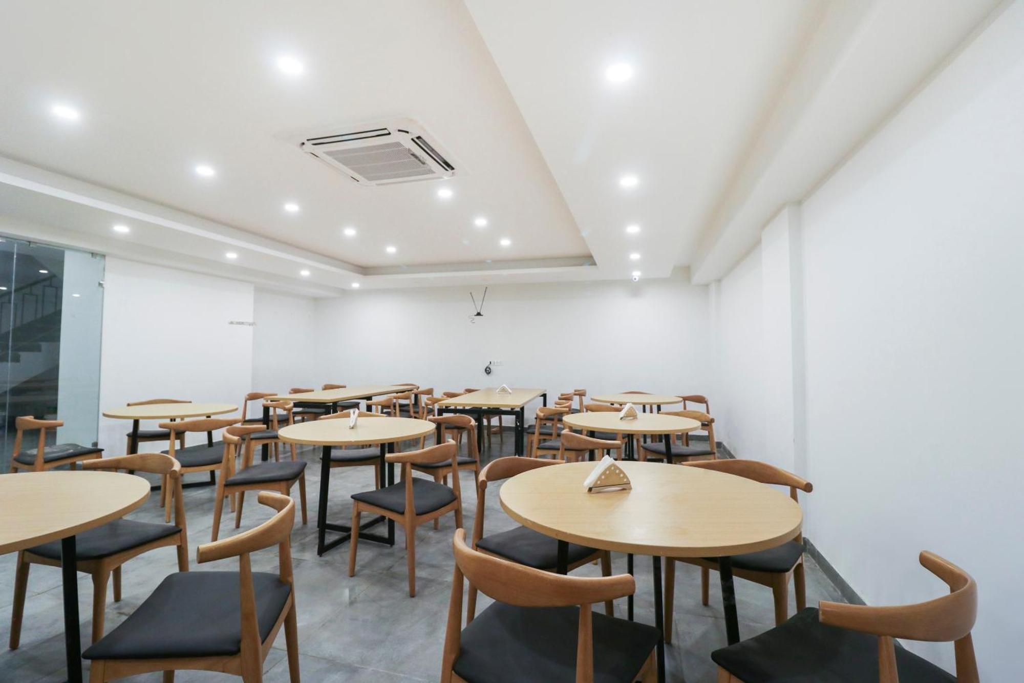 Hotel Townhouse Noida Sector 71 Near Iskcon Temple Noida Indirapuram Exterior foto
